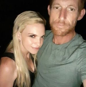 Meet your Posher, Dennis